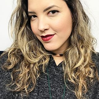 Batonzão, cabelão & carão, meu trio maravilha que sempre me deixa mais confiante! Qual o trio maravilha de vocês? #paposobreautoestima < via Cá >