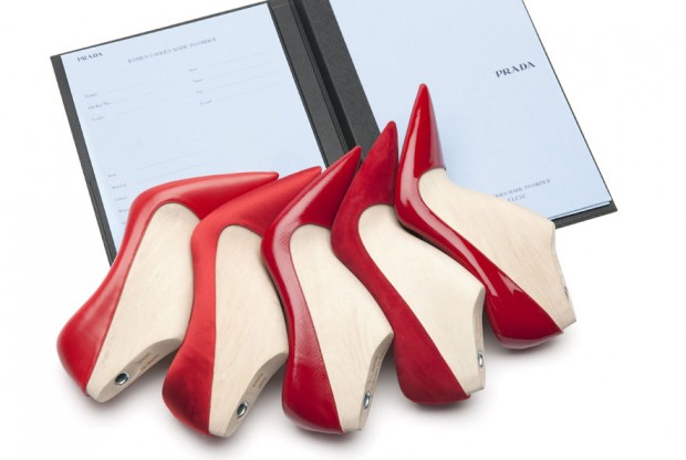 les_escarpins_sur_mesure_de_prada_582215013_north_883x